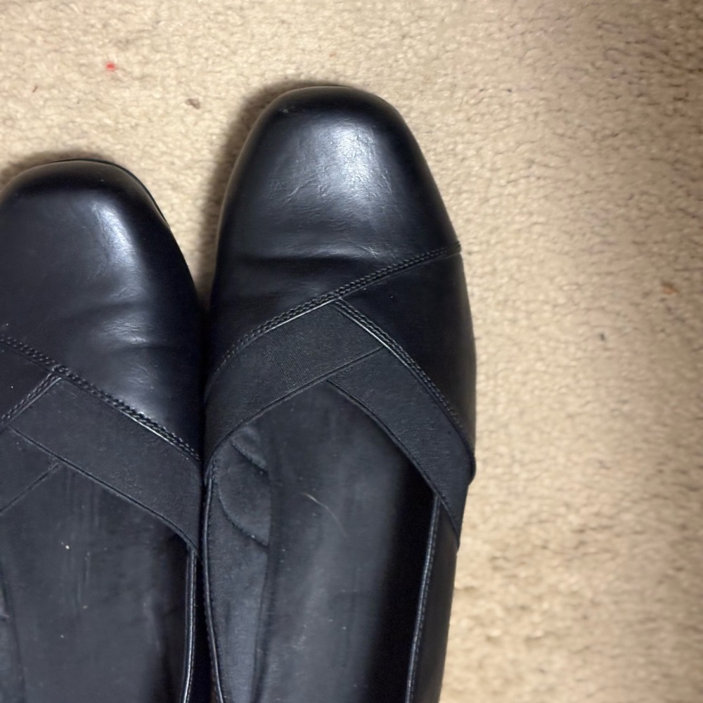 Women’s shoes size 12 wide